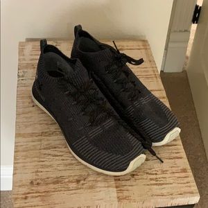 Under Armour men’s sling flex rise sneaker